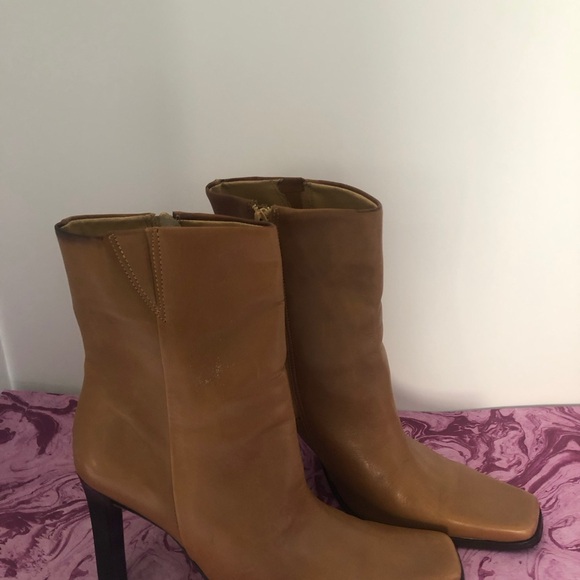 Maraolo’s Genuine Leather Ladies Short Leather Boot in Tan/Mustard size 10 - Picture 9 of 9